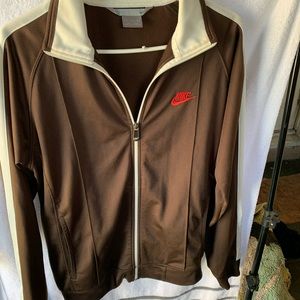 Jacket brand Nike.